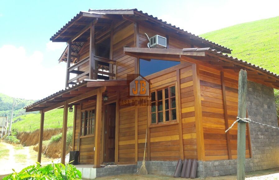 JB Casa de Madeira – Nova Venécia-ES - 59,00 m² JB Casa de Madeira – Nova Venécia-ES - 59,00 m²