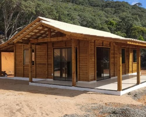 Casa Térrea de Madeira – Modelo Santa Teresa-ES – 100 m²